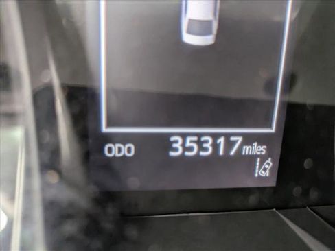 Certified 2022 Toyota Camry SE image 12