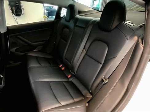 Used 2022 Tesla Model 3 image 19
