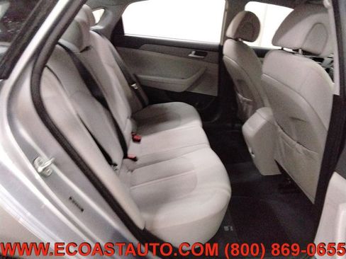 Used 2016 Hyundai Sonata SE FWD image 15