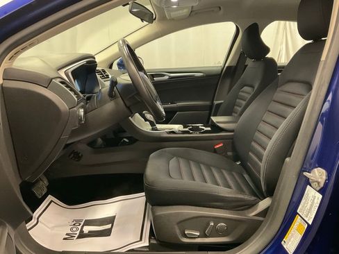 Used 2016 Ford Fusion SE image 4