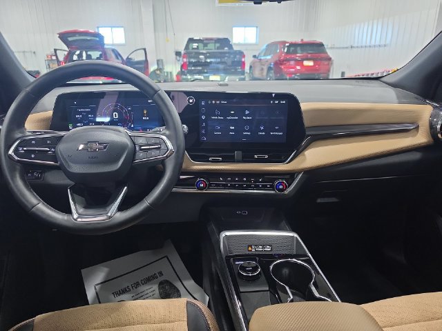 Used 2025 Chevrolet Equinox ACTIV w/ Safety and Technology Package AWD/4WD image 9