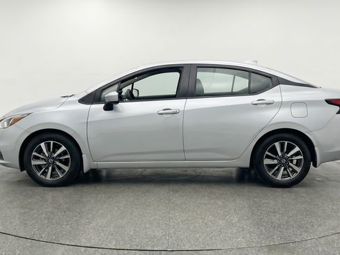 Used 2025 Nissan Versa SV FWD image 5