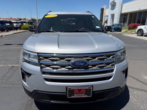 Used 2018 Ford Explorer 4WD image 2