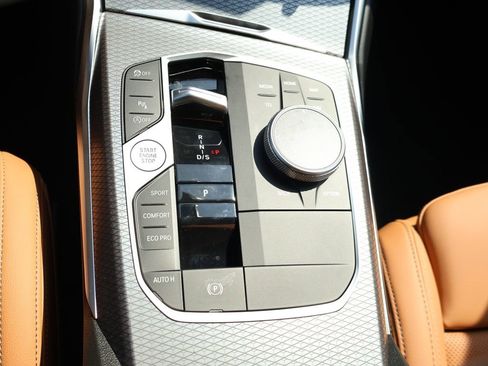 New 2025 BMW 330i xDrive Sedan w/ Premium Package image 37