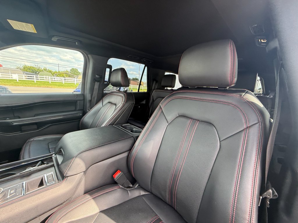 Used 2022 Ford Expedition Limited RWD image 14