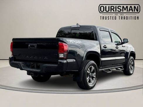 Used 2019 Toyota Tacoma TRD Sport w/ Technology Package AWD/4WD image 5