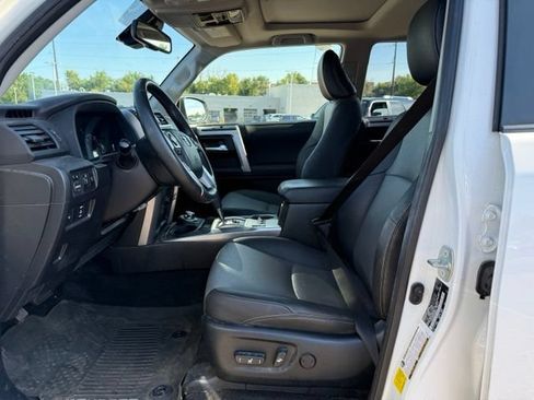 Used 2020 Toyota 4Runner SR5 Premium w/ Moonroof Package AWD/4WD image 16