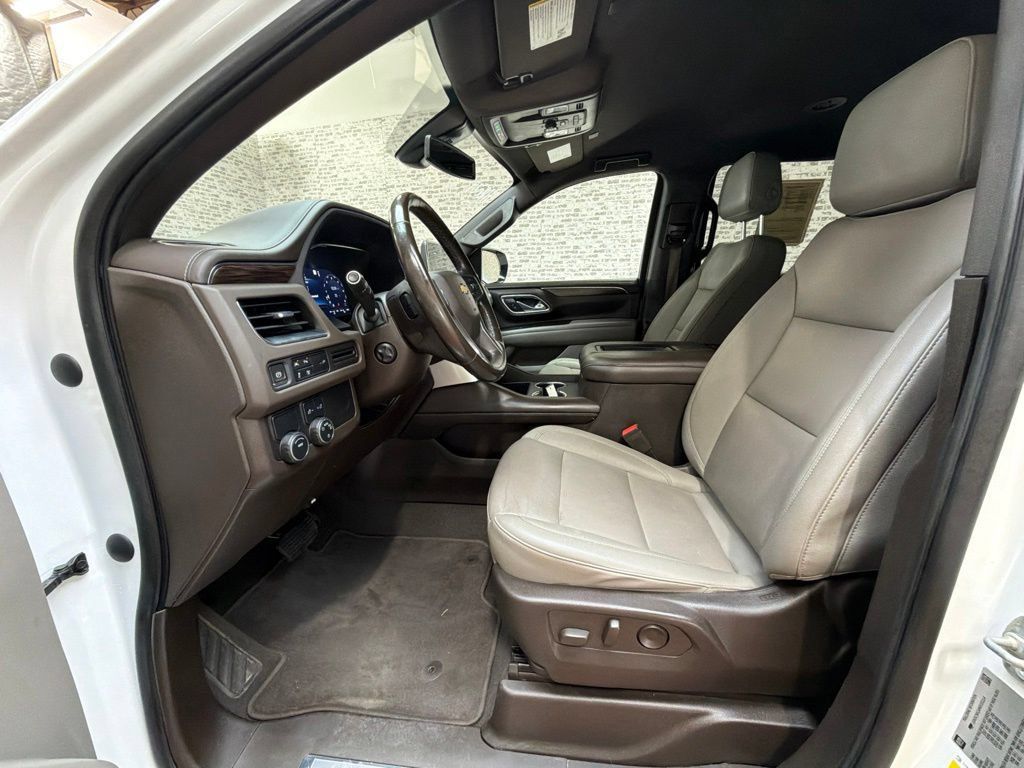 Used 2022 Chevrolet Tahoe LT w/ Luxury Package RWD image 22