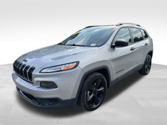 Used 2017 Jeep Cherokee Sport FWD image 3