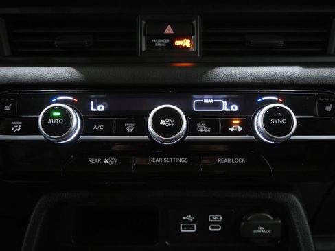 Used 2023 Honda Pilot EX-L image 18