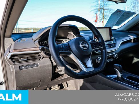 Used 2025 Nissan Altima 2.5 SV image 22
