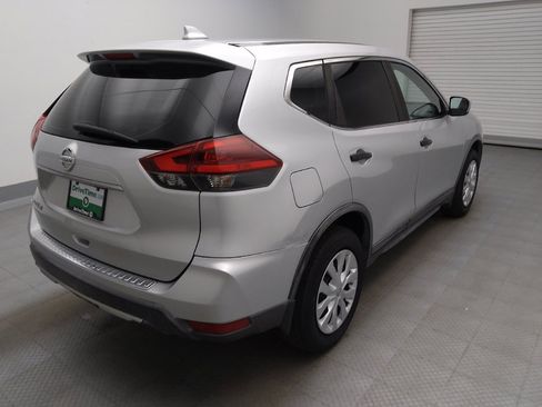Used 2018 Nissan Rogue S FWD image 9
