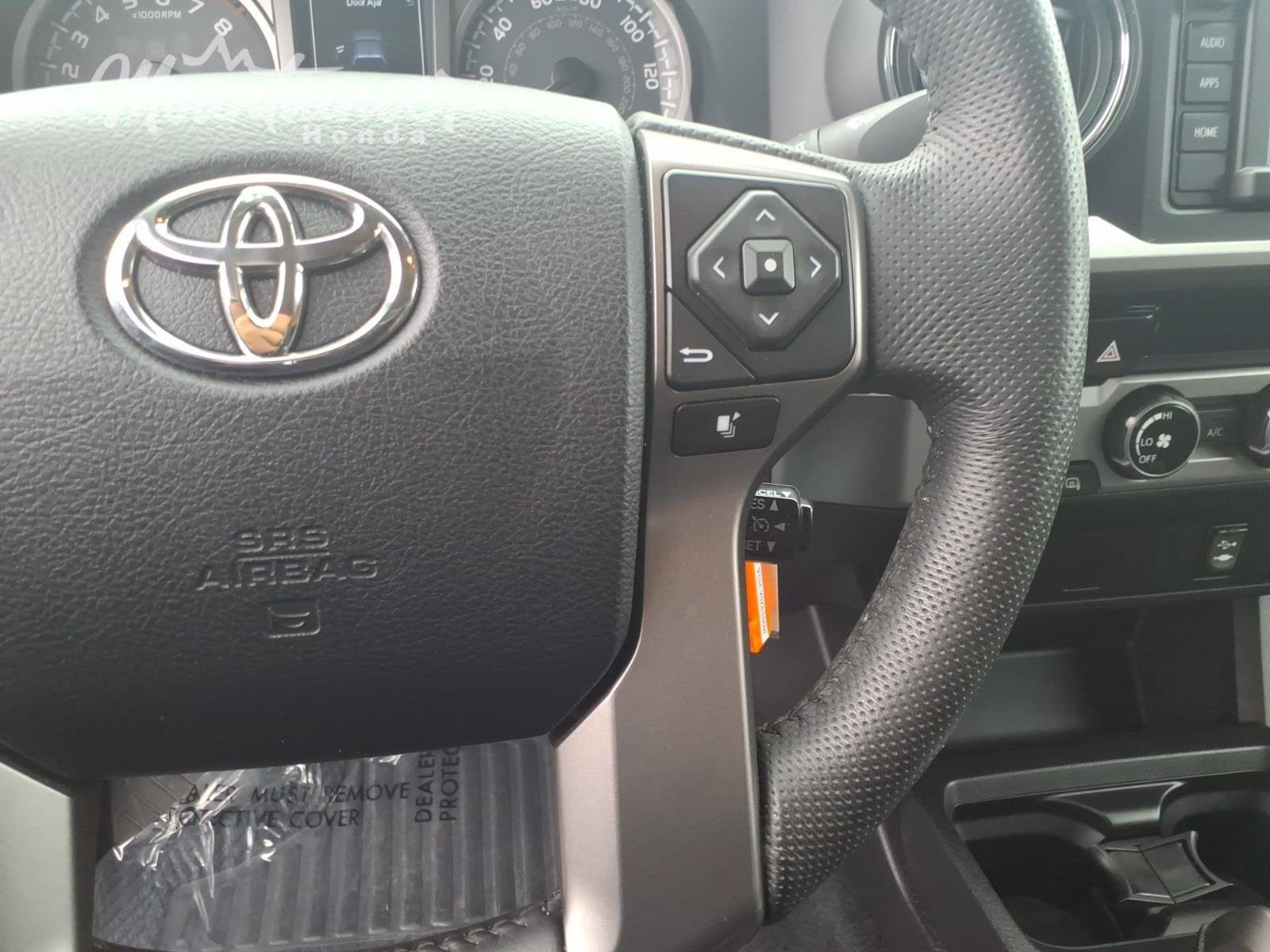 Used 2016 Toyota Tacoma SR5 RWD image 31