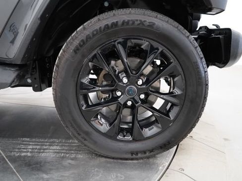 Used 2025 Jeep Wrangler Unlimited Sahara image 68