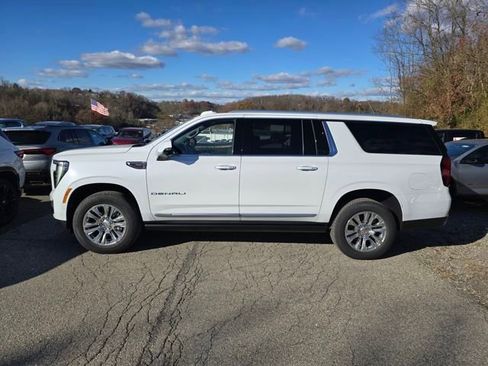 New 2026 GMC Yukon XL Denali image 2