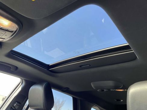 Used 2024 Dodge Durango GT image 10