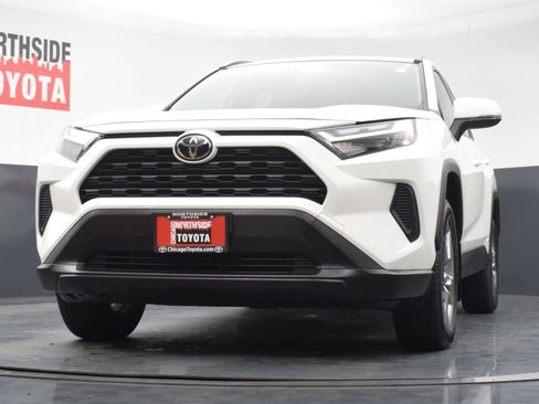 Used 2025 Toyota RAV4 LE AWD/4WD image 29
