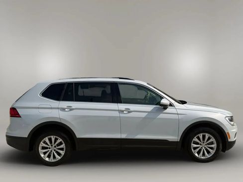 Used 2019 Volkswagen Tiguan SE w/ Panoramic Sunroof Package AWD/4WD image 8