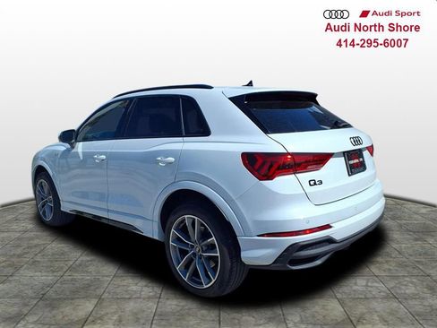Used 2023 Audi Q3 2.0T Premium w/ Black Optic Sport Package AWD/4WD image 4