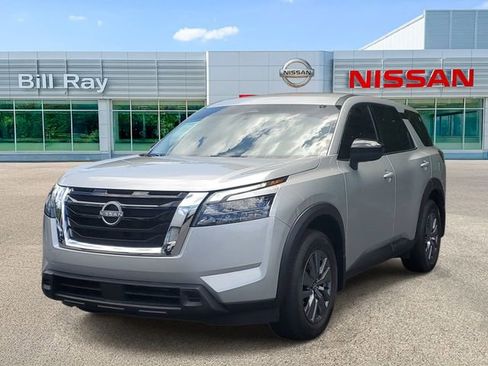 Certified 2025 Nissan Pathfinder S FWD image 2