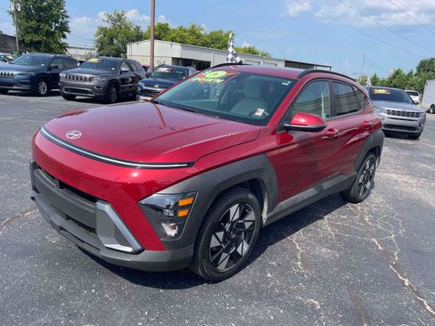 Used 2025 Hyundai Kona SEL FWD image 3