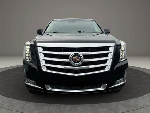 Used 2015 Cadillac Escalade ESV Luxury image 3