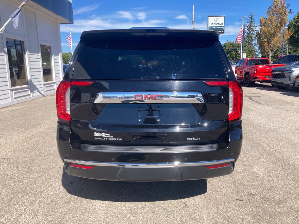 Certified 2023 GMC Yukon SLT w/ SLT Luxury Package AWD/4WD image 6