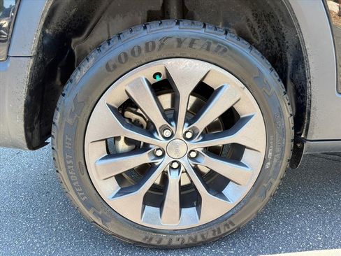Used 2021 Jeep Cherokee Latitude Lux 80th Anniv w/ Quick Order Package 26U 80TH AWD/4WD image 24