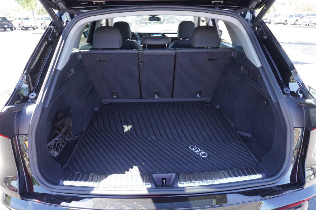 Used 2025 Audi Q5 Premium w/ Convenience Package AWD/4WD image 10