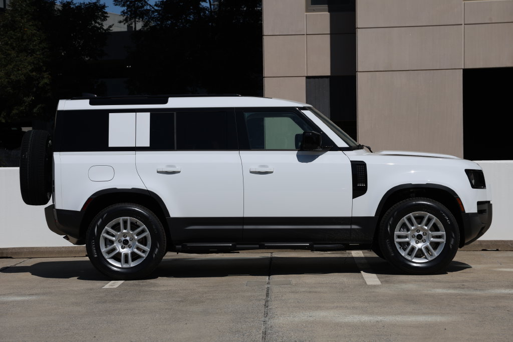 New 2026 Land Rover Defender 110 S AWD/4WD image 3