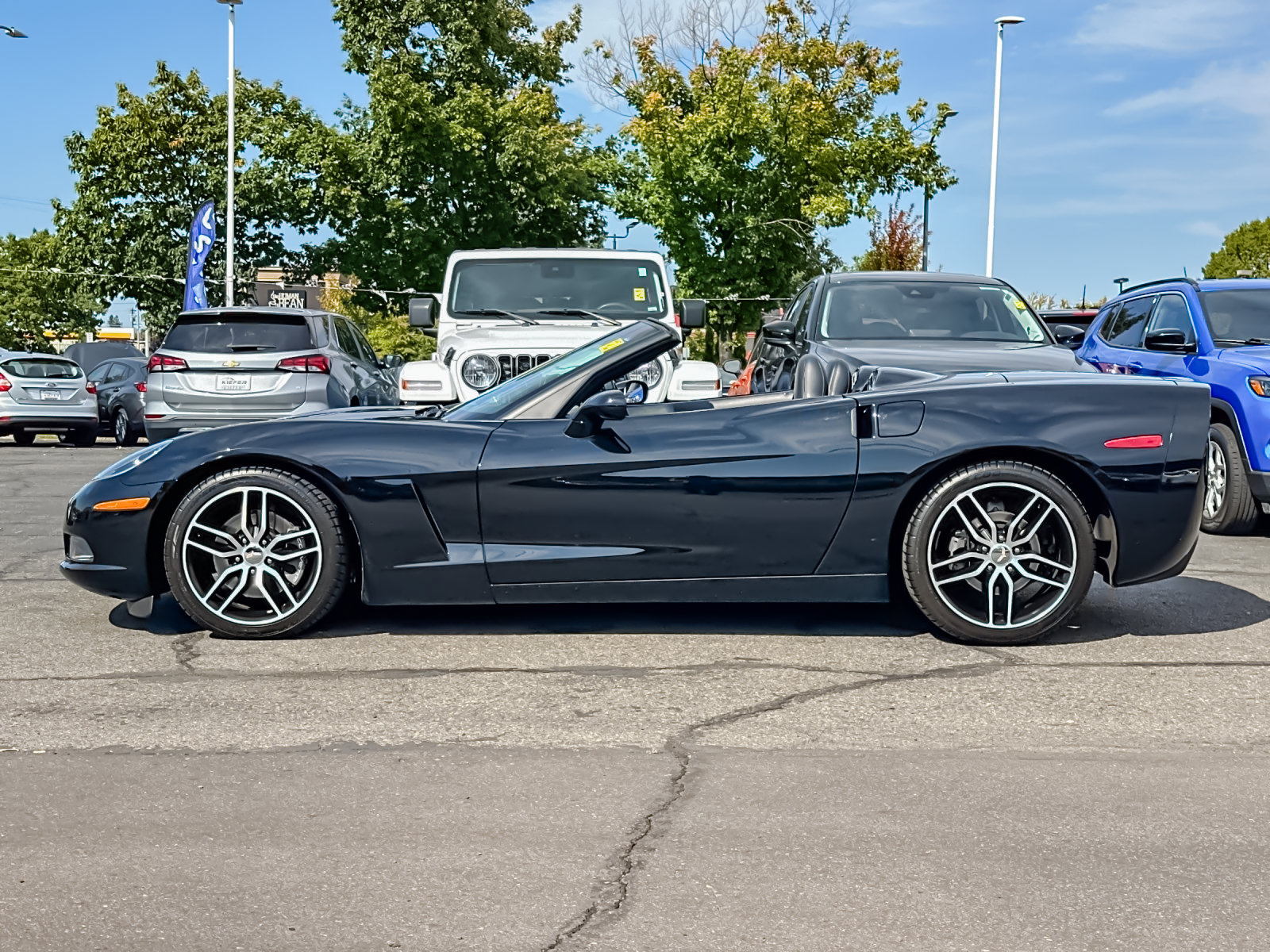 Used 2005 Chevrolet Corvette Convertible w/ Preferred Equipment Group RWD image 7