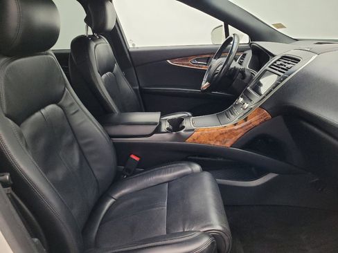 Used 2018 Lincoln MKX Reserve w/ Driver Assistance Package image 21