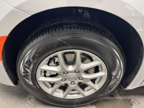 New 2026 Chrysler Pacifica Select image 10