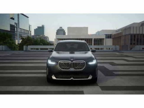 Used 2026 BMW X3 xDrive30i w/ Premium Package AWD/4WD image 3