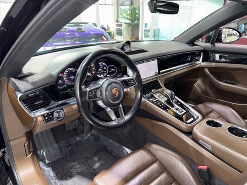 Used 2018 Porsche Panamera 4 AWD/4WD image 8