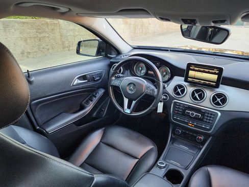 Used 2015 Mercedes-Benz GLA 250 4MATIC image 33