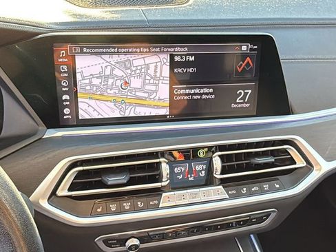 Used 2021 BMW X7 xDrive40i w/ Cold Weather Package image 14