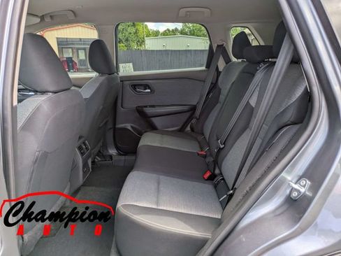 Used 2023 Nissan Rogue SV FWD image 17