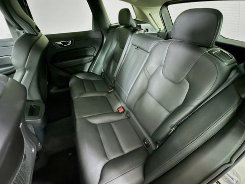 Used 2024 Volvo XC60 B5 Plus w/ Protection Package Premier AWD/4WD image 35