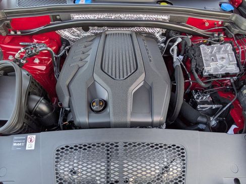 New 2026 Porsche Macan image 27