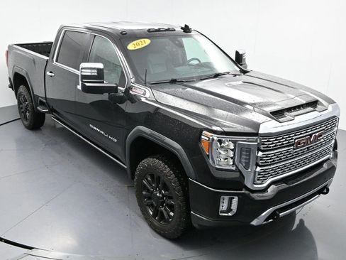 Used 2021 GMC Sierra 2500 Denali w/ Denali Black Diamond Edition AWD/4WD image 42
