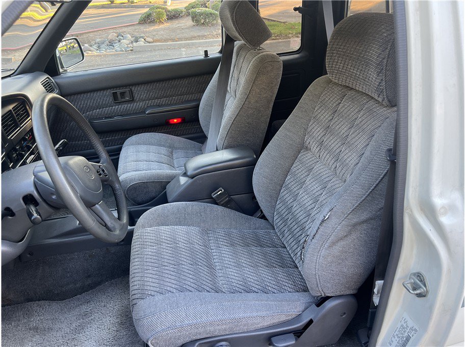 Used 1992 Toyota Pickup SR5 RWD image 12