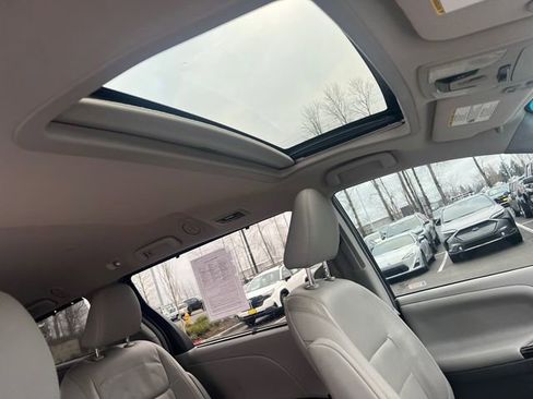 Used 2017 Toyota Sienna XLE w/ XLE Navigation Package image 17