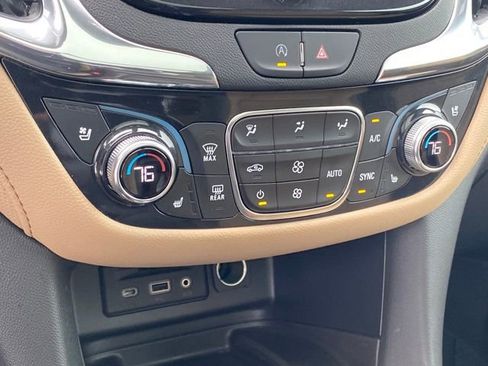 Used 2023 Chevrolet Equinox Premier image 13