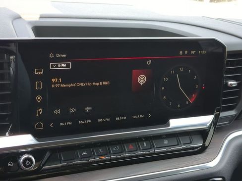 Used 2024 GMC Sierra 1500 SLT image 13