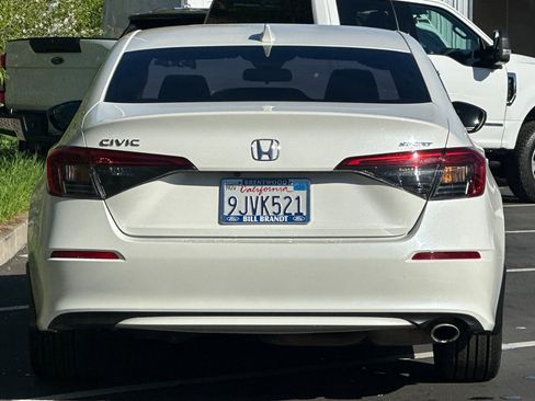 Used 2024 Honda Civic Sport image 8