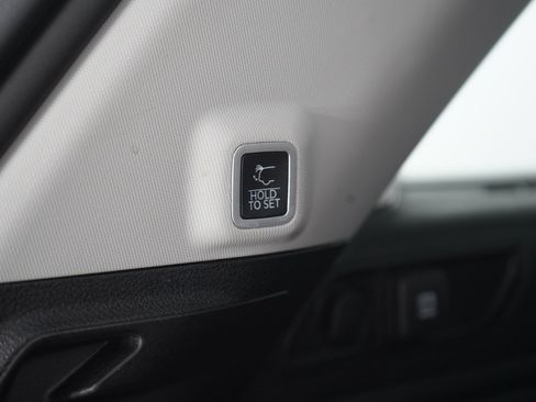 Used 2022 Jeep Grand Cherokee Limited 4xe w/ Luxury Tech Group II AWD/4WD image 19