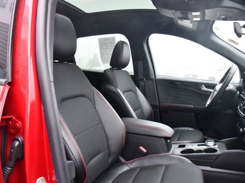 Used 2025 Ford Escape ST-Line w/ Tech Pack #1 AWD/4WD image 16