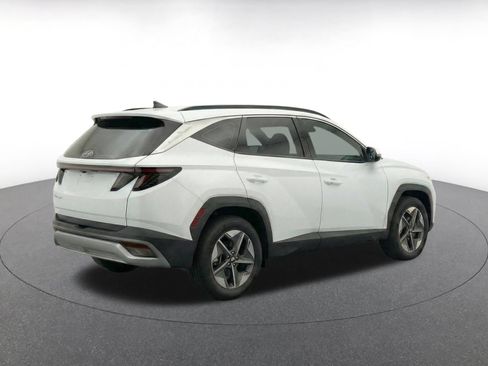 Used 2025 Hyundai Tucson SEL FWD image 8