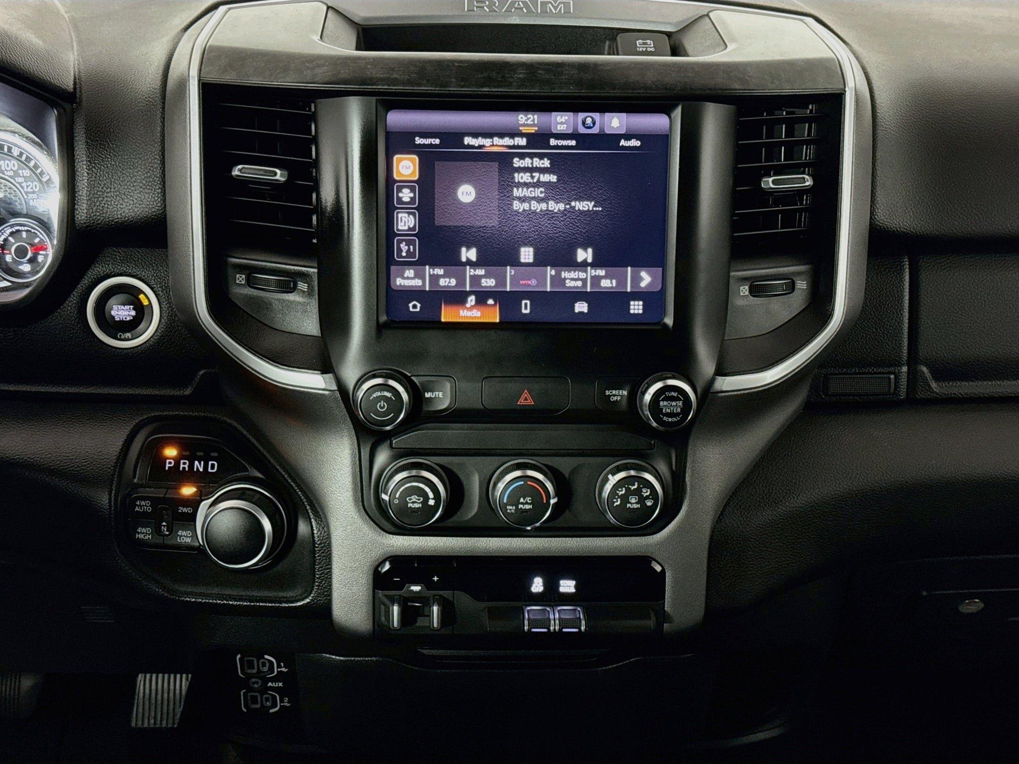 Used 2022 RAM 1500 Big Horn AWD/4WD image 26